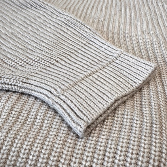 Lululemon | Ribbed Turtleneck Sweater | XS | Grey | Minimalist | Casual | Cozy - Picture 9 of 16